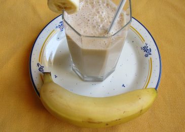 Banana Milkshake Recipe